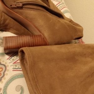 Steve Madden Camel Boots 8